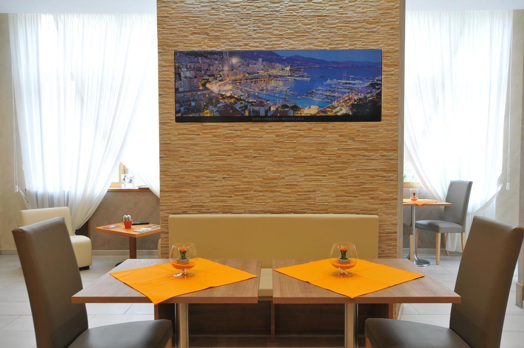 Hotel Montecarlo Milano Esterno foto