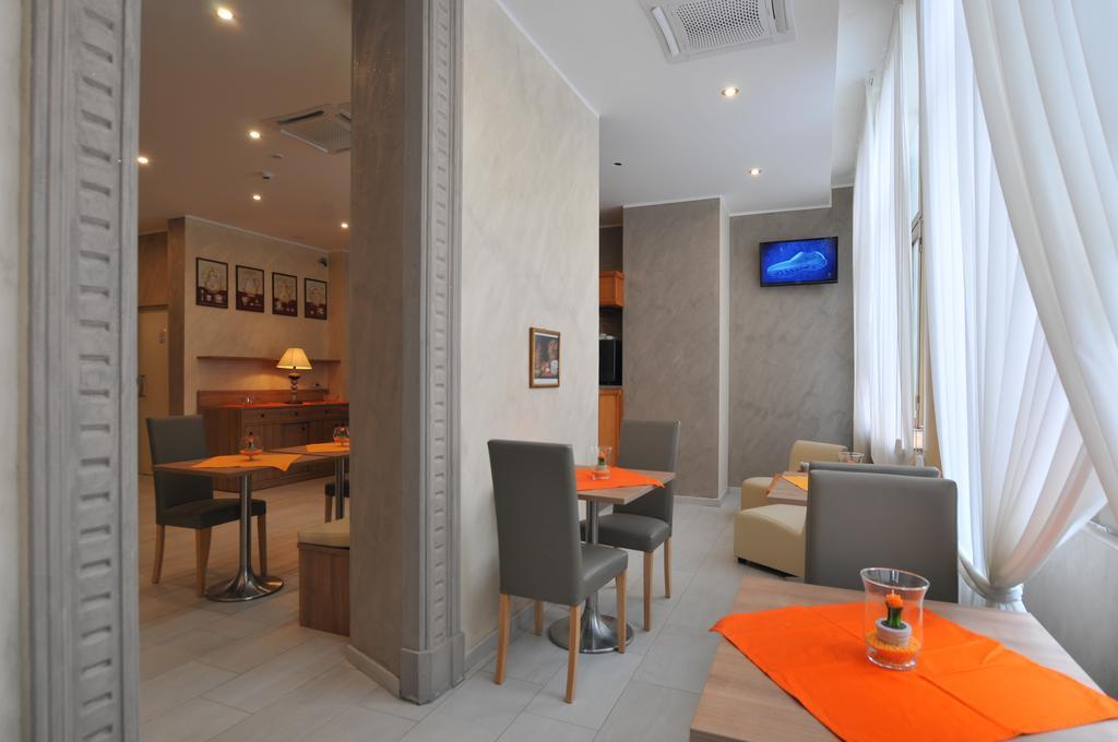 Hotel Montecarlo Milano Esterno foto