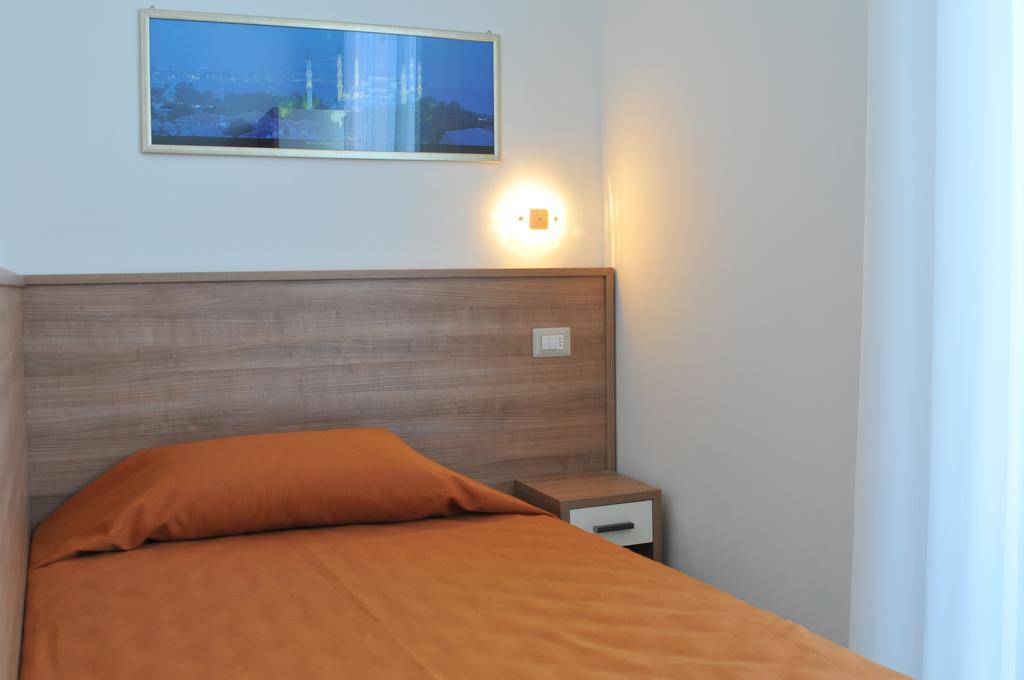 Hotel Montecarlo Milano Camera foto