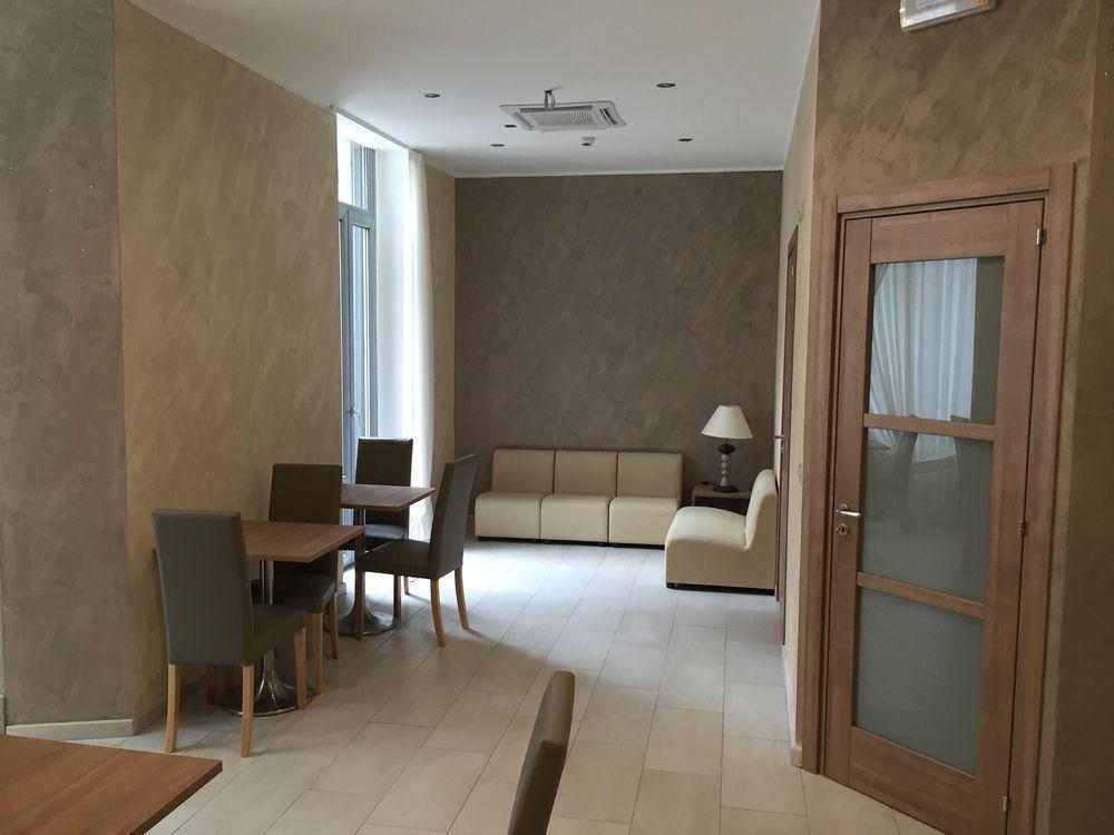 Hotel Montecarlo Milano Esterno foto