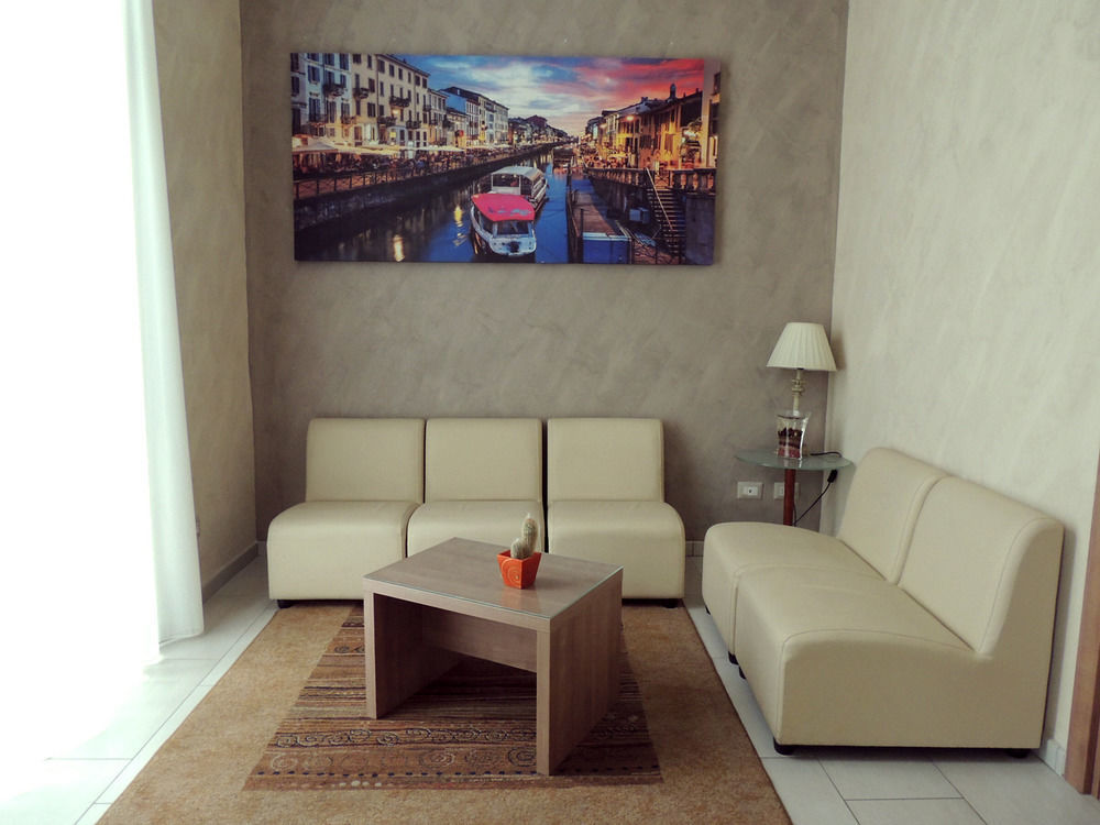 Hotel Montecarlo Milano Esterno foto