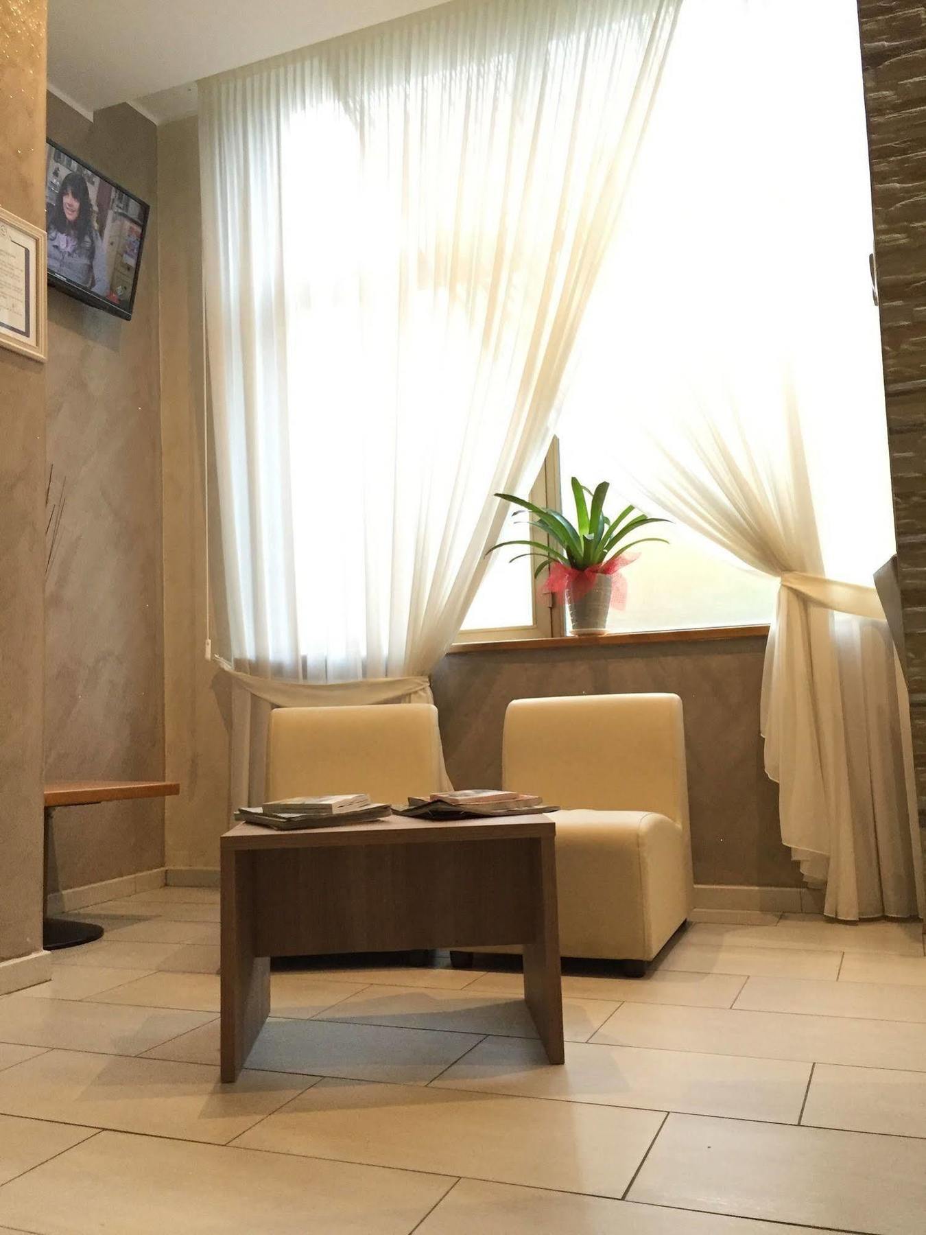 Hotel Montecarlo Milano Esterno foto