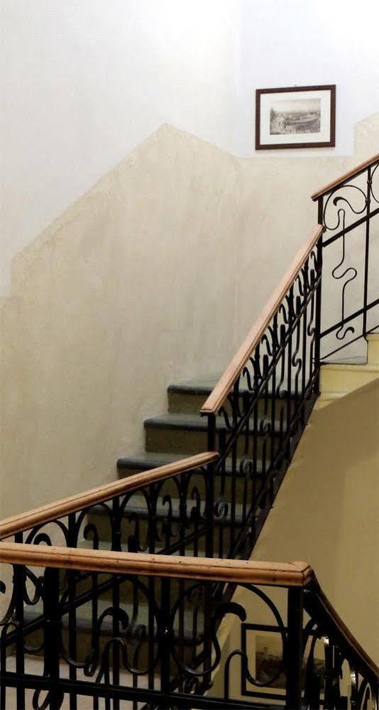 Hotel Montecarlo Milano Esterno foto